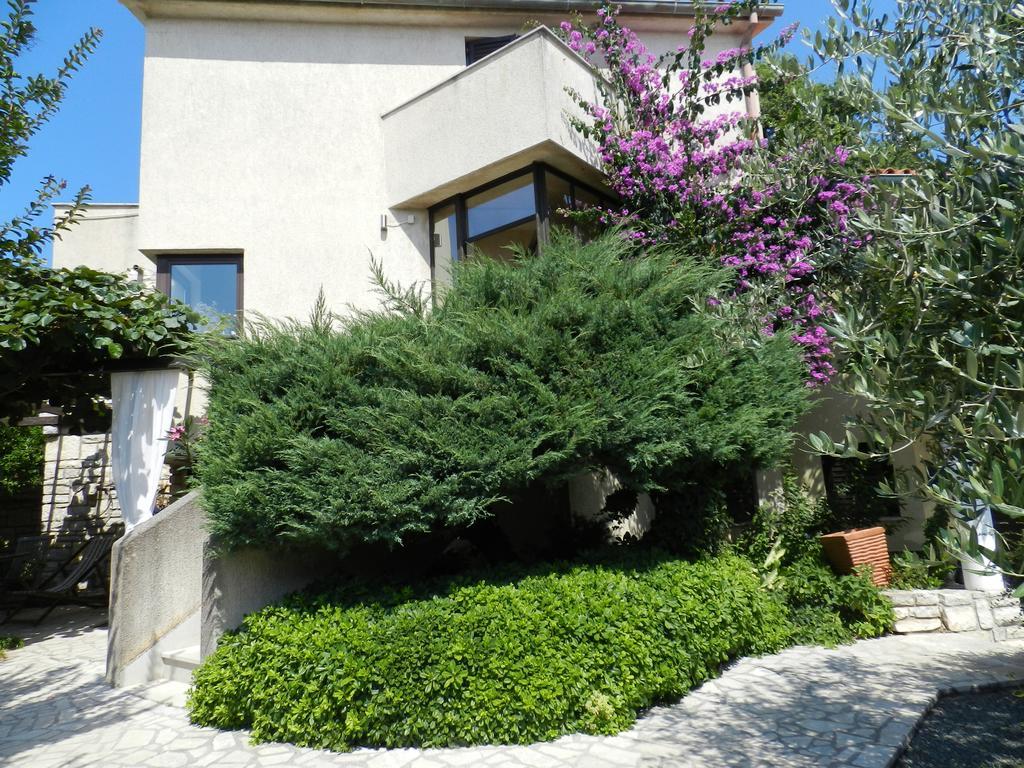 Apartments Lodra Pula Buitenkant foto